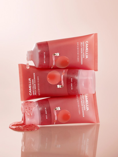 Гель-маска для очищения кожи c камелией «Camellia Deep Collagen Jelly Mask Cleanser»
