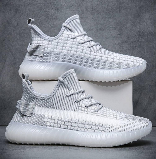 Кроссовки женские