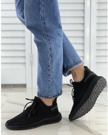 Кроссовки женские