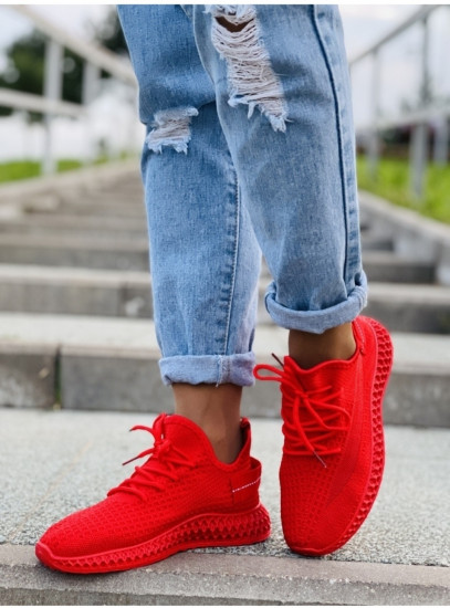 Кроссовки женские