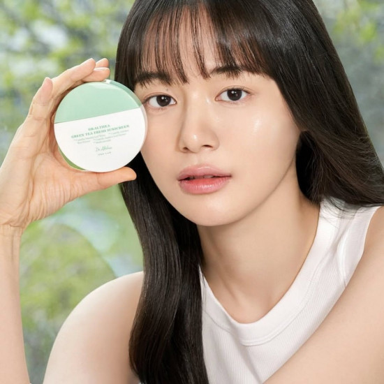 Солнцезащитный крем «Green Tea Fresh Sunscreen SPF50+ PA++++»