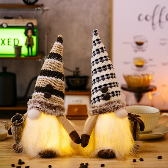 Набор светящихся новогодних гномов