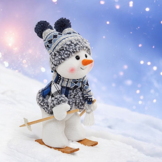 Новогодняя мягкая игрушка «Снеговик на лыжах»