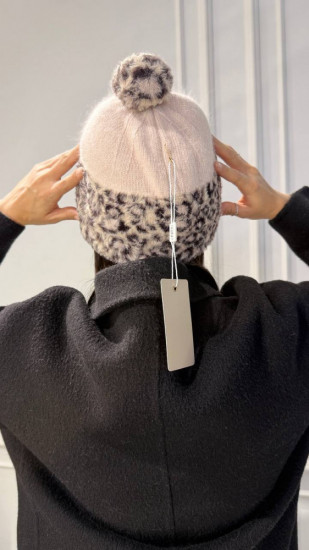 Шапка женская с леопардовым принтом