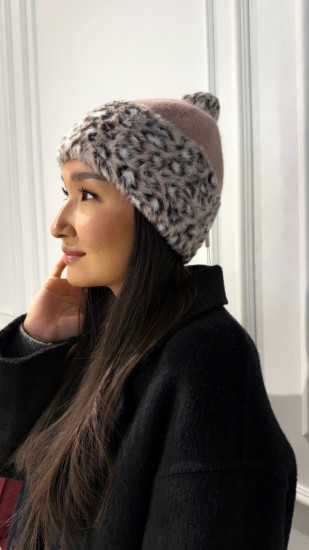 Шапка женская с леопардовым принтом