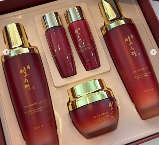 Омолаживающий набор уходовых средств для лица «Moisturizing And Lifting Skin Care»