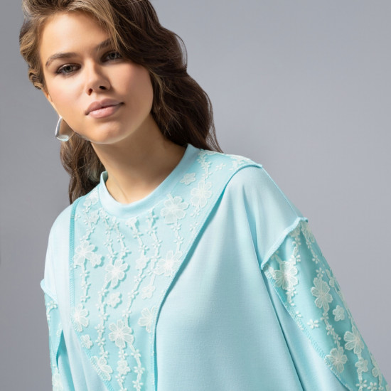 Свитшот женский «Границы нежности Ветер желаний»