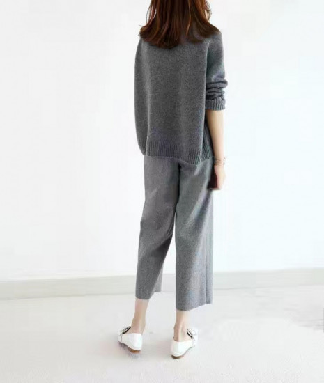 Свитер женский