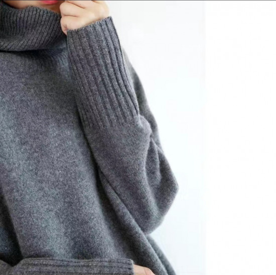 Свитер женский