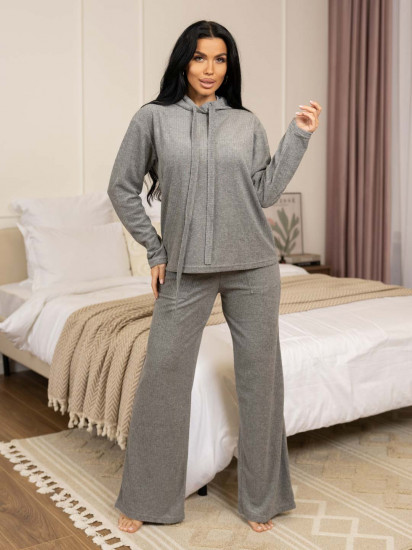 Костюм женский