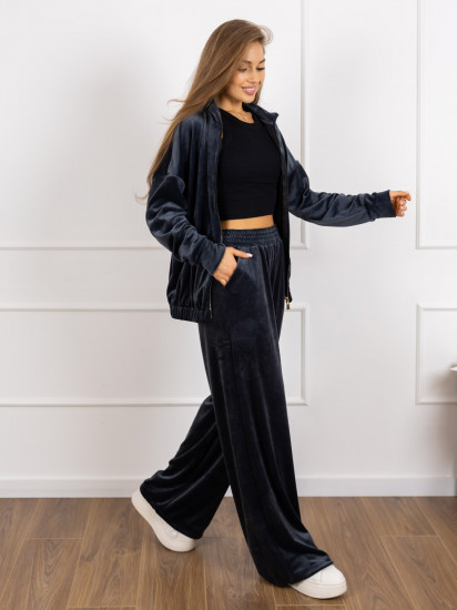 Костюм женский