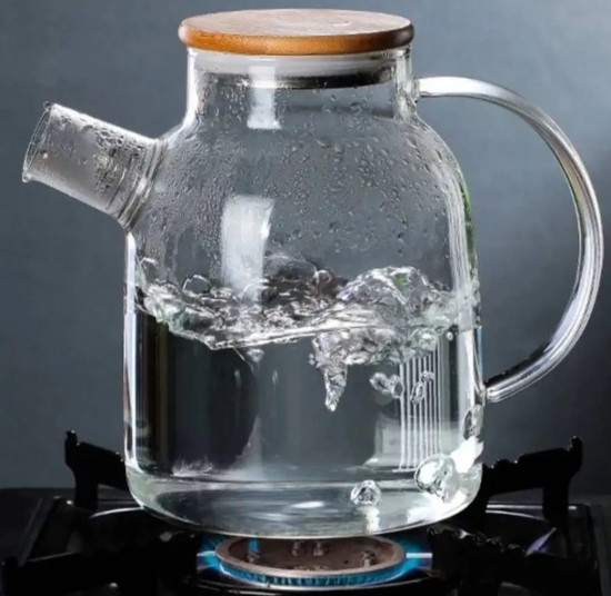Заварочный чайник из стекла с крышкой