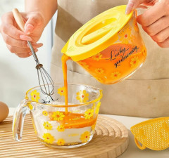 Стеклянный мерный стакан с крышкой и фильтром-ситечком - Фото 4