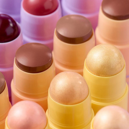 Хайлайтер для лица в стике «Shine Face Highlighter Stick», оттенок 003 24-каратное золото