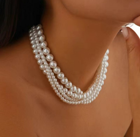 Жемчужное колье-чокер с атласной лентой