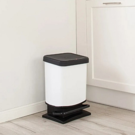 Мусорное ведро для кухни с педалью и крышкой