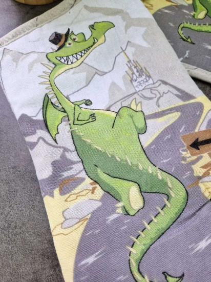 Комплект прихваток «Дракон и замок»