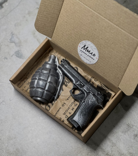 Подарочный набор сувенирного мыла «Пистолет и граната»