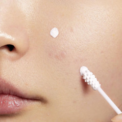 Двухфазное локальное средство против акне «AC Collection Blemish Spot Drying Lotion» - Фото 1