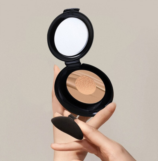 Увлажняющий компактный кушон с лёгкой текстурой «Touch Up Cover Cushion» SPF 50, оттенок 23