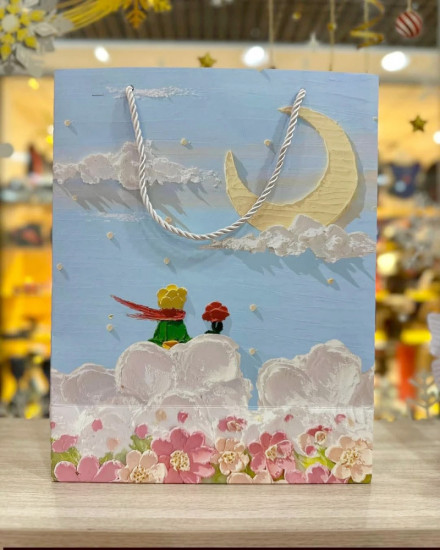 Подарочный картонный пакет с 3D-эффектом «Маленький принц»