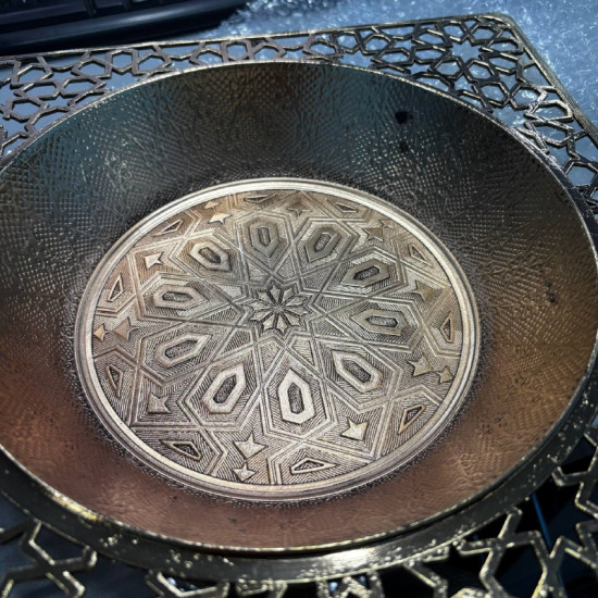 Блюдо с крышкой