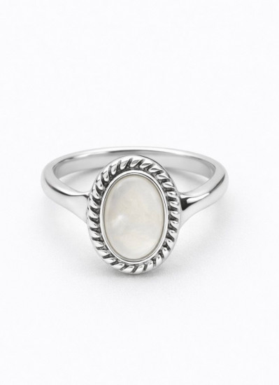 Кольцо женское серебристое с овальным камнем