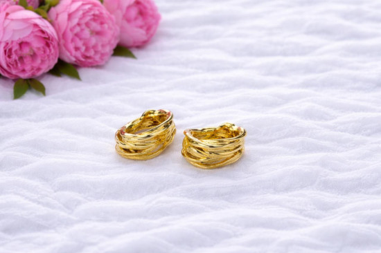 Серьги-гвоздики для женщин