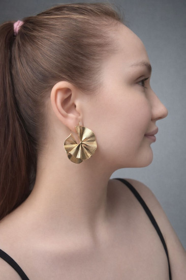 Серьги-гвоздики золотистые фактурные, без вставок