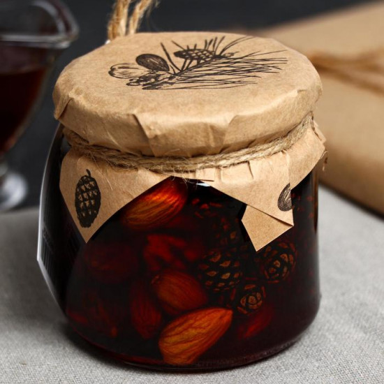 Варенье из сосновой шишки с ореховым ассорти «Таёжный тайник»