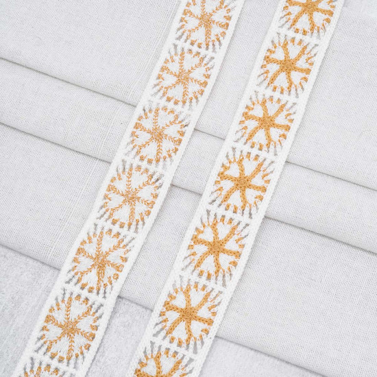 Тесьма вязаная «Бабушкин квадрат»