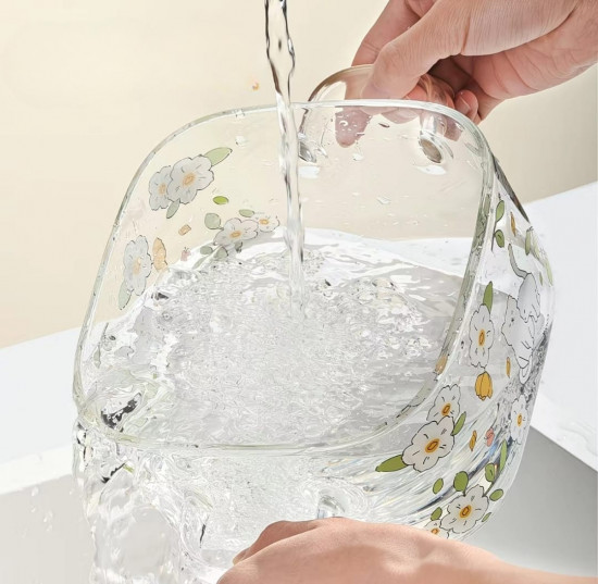 Стеклянная кастрюля с крышкой