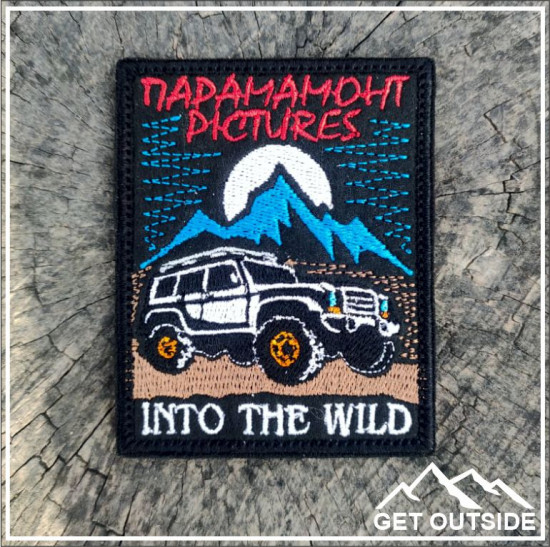 Шеврон «Парамамонт Pictures, Into the Wild. Кинокомпания ПараМамонт представляет «В диких условиях»