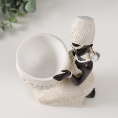 Сувенир «Африканка сидит, с плетёным кашпо» - Фото 4