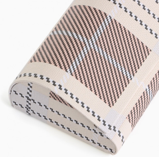 Футляр для очков на магните в клетку