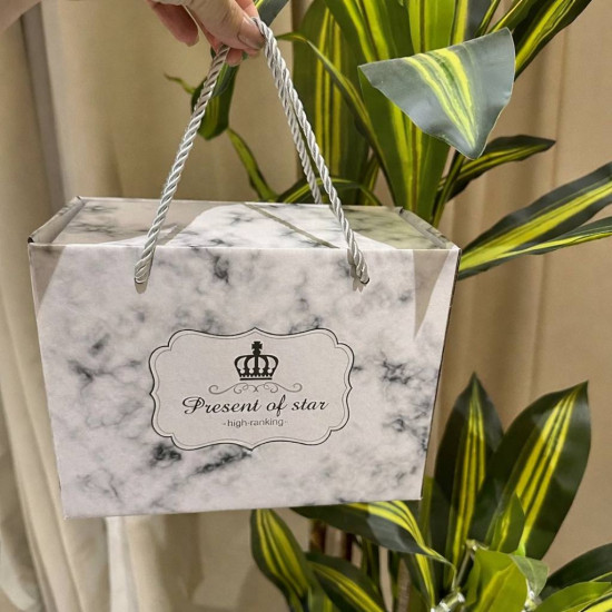 Кружка с блюдцем и ложкой