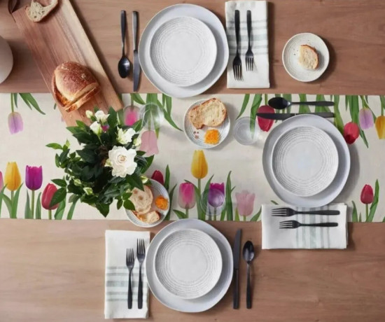 Дорожка на стол «Тюльпаны»