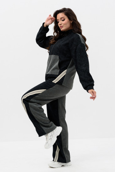 Костюм женский