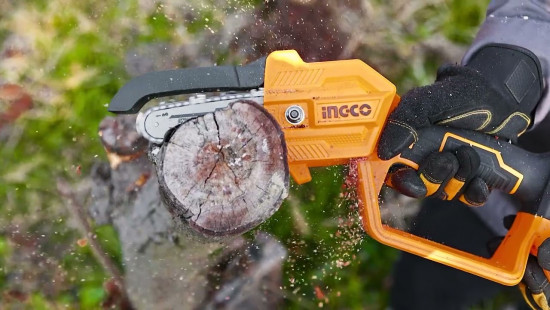 Аккумуляторная цепная мини пила INGCO