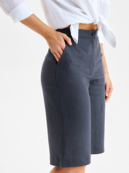 Бермуды женские