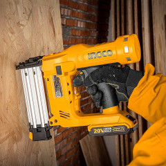 Аккумуляторный гвоздезабиватель - Фото 2