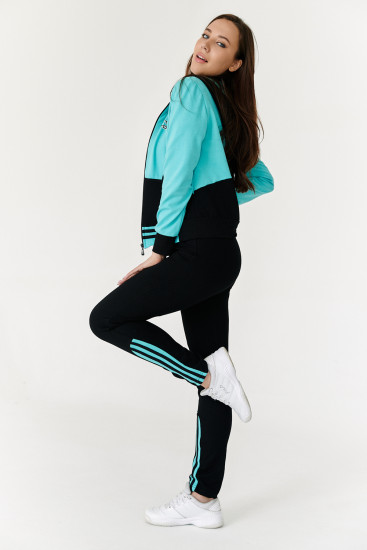 Костюм женский