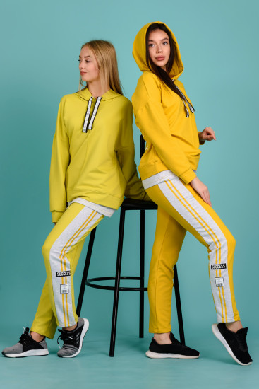 Костюм женский