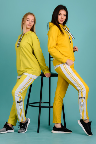 Костюм женский