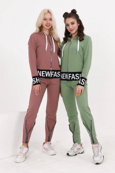 Костюм женский