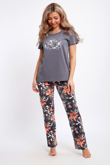 Костюм женский