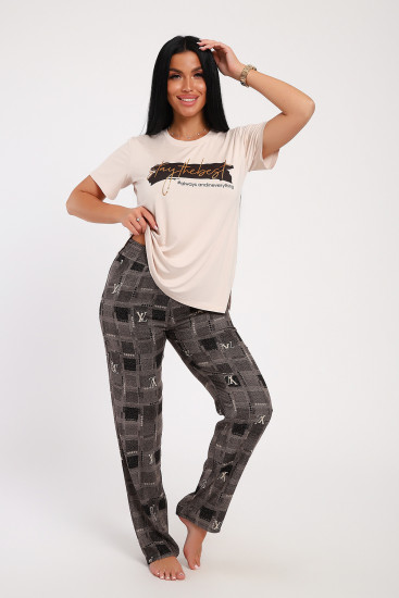 Костюм женский