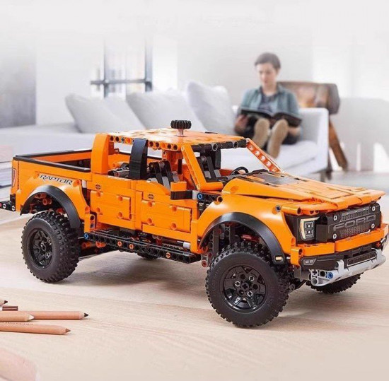Конструктор «Technic Ford Raptor»