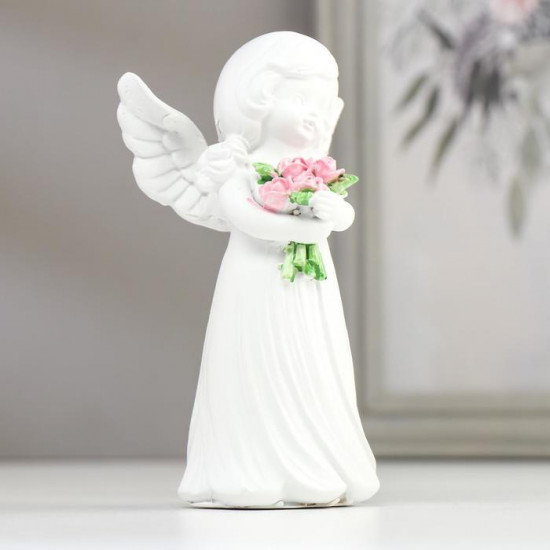 Сувенир «Белоснежный ангел-девочка с охапкой роз»