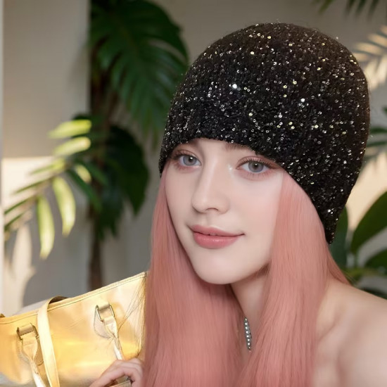 Шапка-бини со стразами
